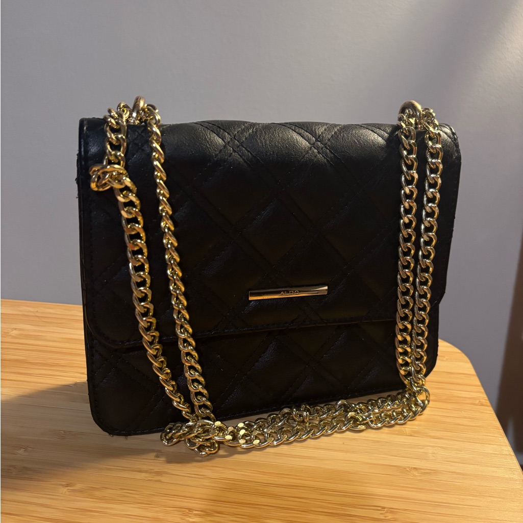 Aldo Black Bag With Gold Chain